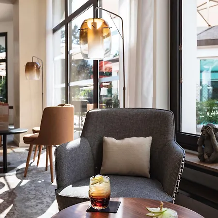 Ibis Styles Aix Les Bains Domaine De Marlioz Otel Aix-les-Bains