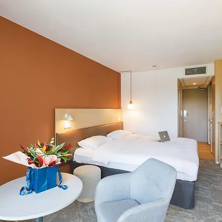 Ibis Styles Aix Les Bains Domaine De Marlioz מלון