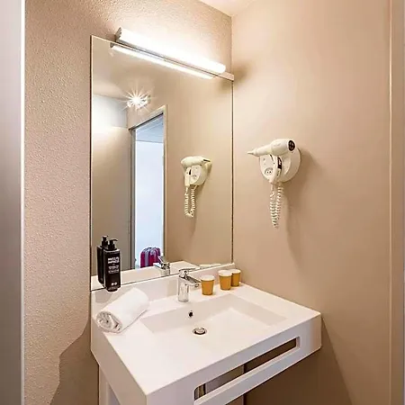 Ibis Styles Aix Les Bains Domaine De Marlioz Szálloda