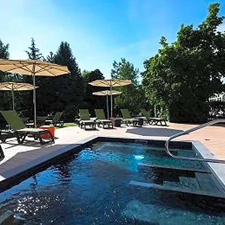 Ibis Styles Aix Les Bains Domaine De Marlioz Szálloda 3*