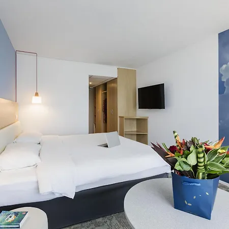 Ibis Styles Aix Les Bains Domaine De Marlioz Hotel